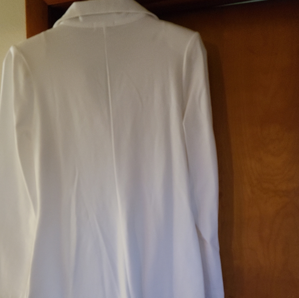 Clothing - Picture 5 of 5
